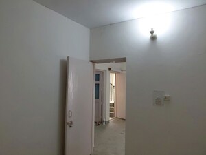 Room in 3 BHK Apartment at Vasant Kunj – for Rent