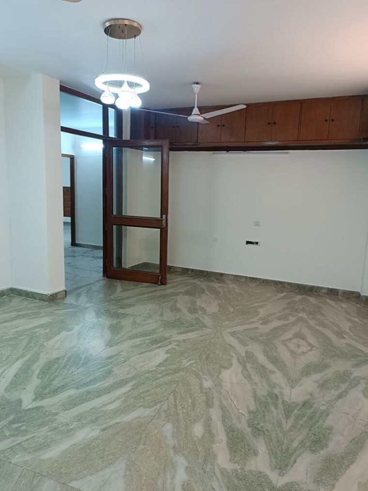 Room, chittaranjan park 3 Bedroom 1800 Sq.Ft. Builder Floor In Chittaranjan Park Delhi 10434483
