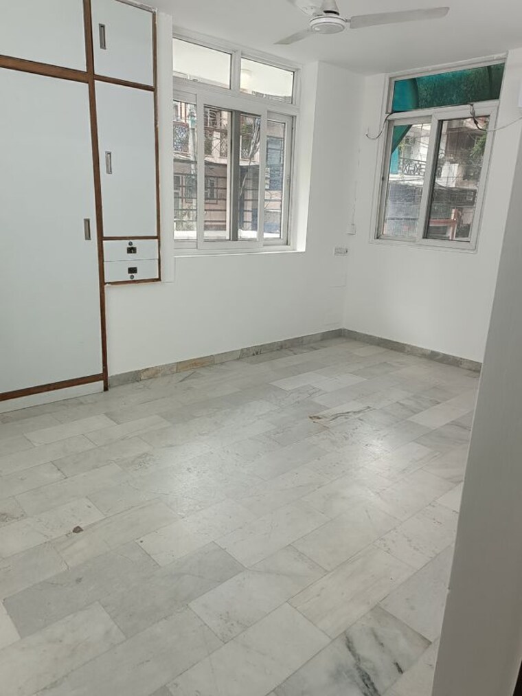Room, chittaranjan park 3 Bedroom 1800 Sq.Ft. Builder Floor In Chittaranjan Park Delhi 10434483
