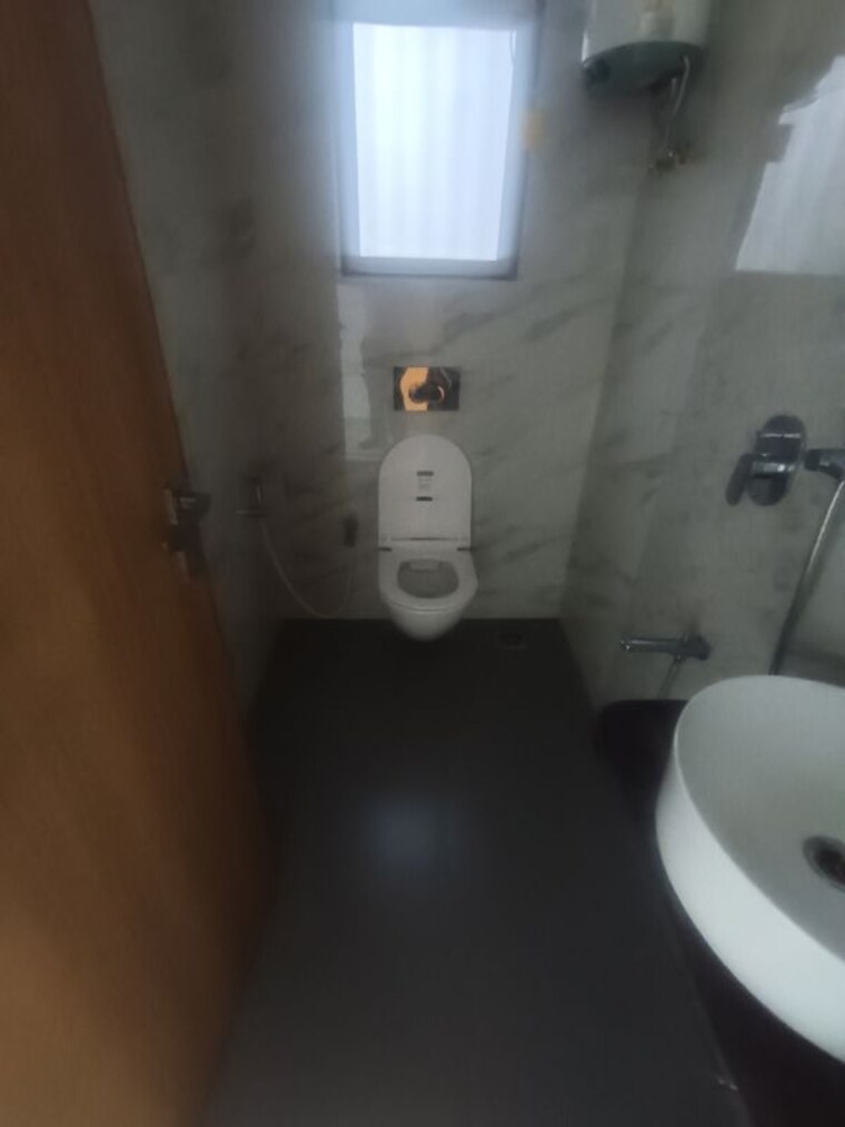 Bathroom, parikh-perry-apartments 1 Bedroom 500 Sq.Ft. Apartment In Malad West Mumbai 10434494