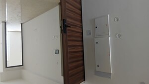 Furnished Amenities in 3 BHK Apartment at Smart World Orchard, Sector 61 – for Sale