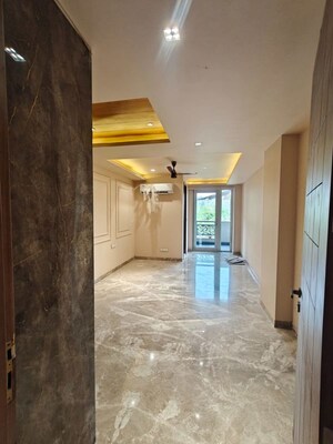 Room in 1 RK Builder Floor at Dlf Cyber City – for Rent