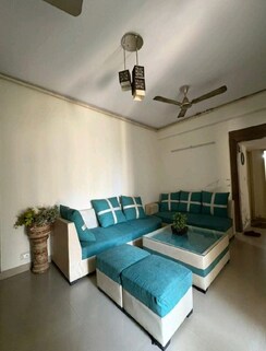 2 BHK Apartment For Rent in Nimbus Express Park View