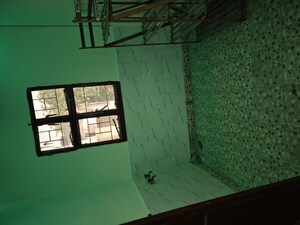 Bedroom in 2.5 BHK Apartment at Mayur Vihar – for Rent