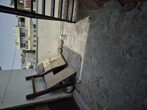 Balcony in 2.5 BHK Apartment at Mayur Vihar – for Rent