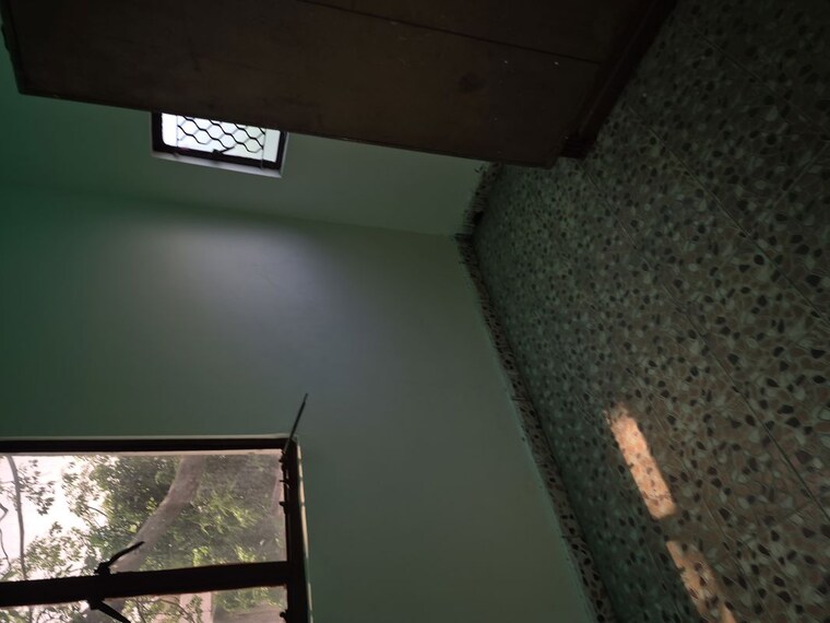 undefined, mayur vihar 2.5 Bedroom 650 Sq.Ft. Apartment In Mayur Vihar Delhi 10434510
