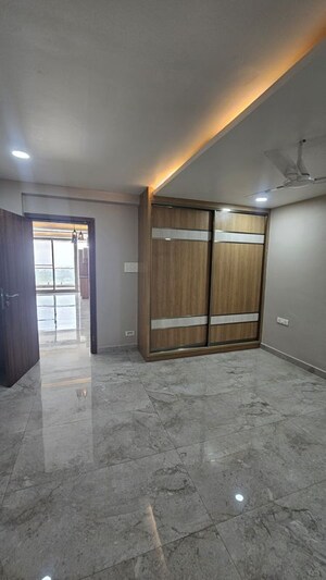 Room in 4 BHK Apartment at The Valencia, Banjara Hills – for Sale