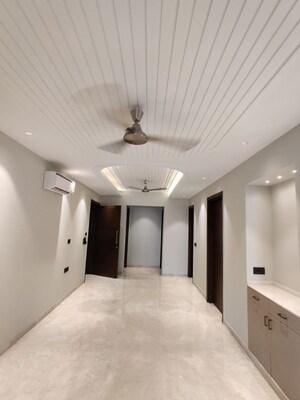 Building Lobby in 1 RK Apartment at Sector 21 – for Rent