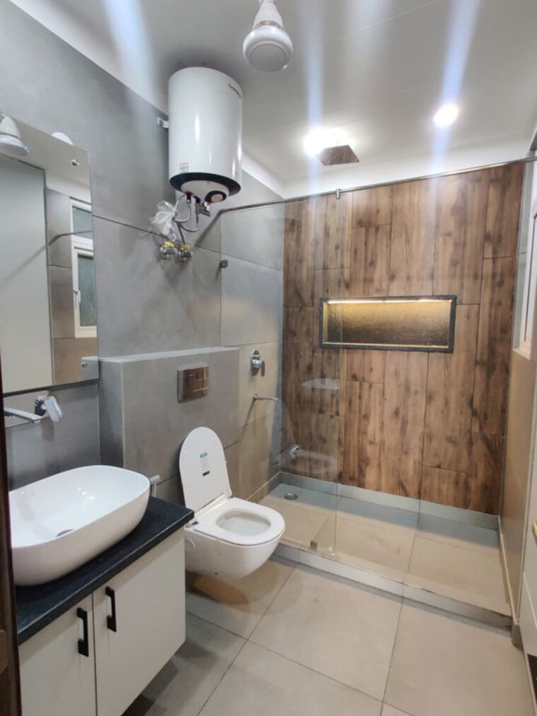 Bathroom, sector 21 1 RK 650 Sq.Ft. Apartment In Sector 21 Gurgaon 10434522