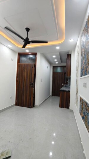 Room in 1 BHK Builder Floor at Govindpuri – for Sale
