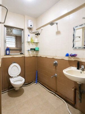 Bathroom in 1 BHK Apartment at Chembur – for Rent