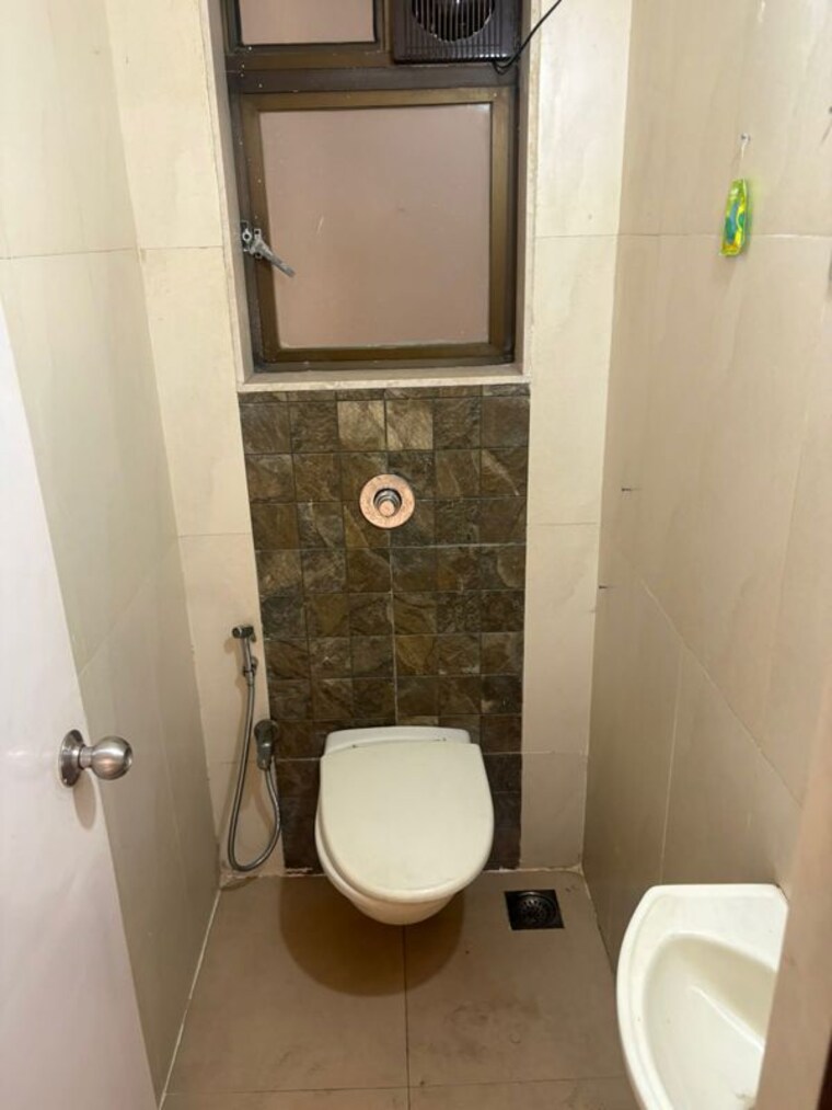 Bathroom, omkar-raga 1.5 Bedroom 550 Sq.Ft. Apartment In Chembur Mumbai 10434551