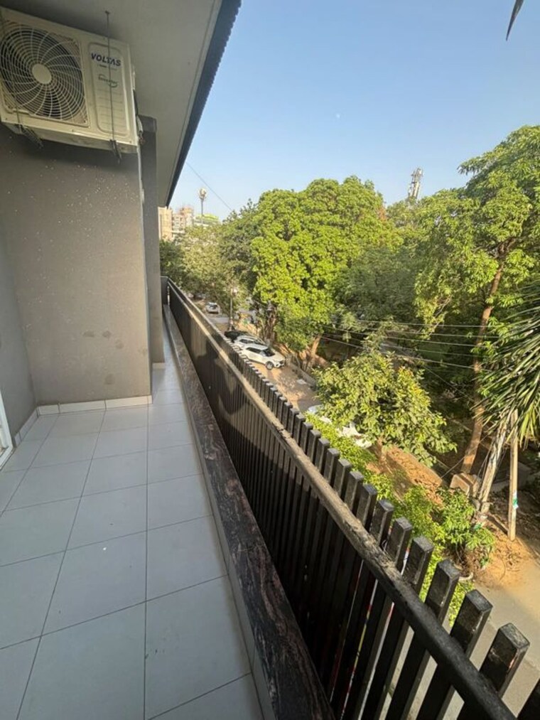 Balcony, dlf cyber city 3 Bedroom 1835 Sq.Ft. Builder Floor In Dlf Cyber City Gurgaon 10434555