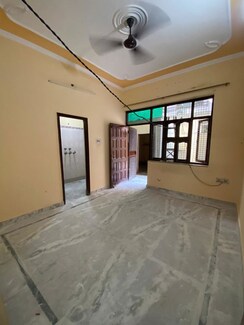 2 BHK + Store Room Builder Floor For Rent in Ansal Plaza Sector-23