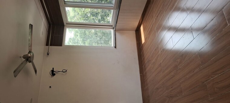 Room, sarita vihar 3 Bedroom 1500 Sq.Ft. Apartment In Sarita Vihar Delhi 10434537