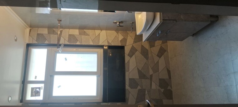 Bathroom, sarita vihar 3 Bedroom 1500 Sq.Ft. Apartment In Sarita Vihar Delhi 10434537