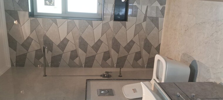 Attached Bathroom, sarita vihar 3 Bedroom 1500 Sq.Ft. Apartment In Sarita Vihar Delhi 10434537