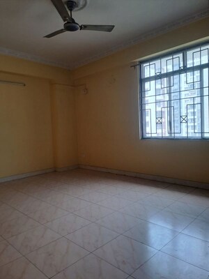 Room in 3 BHK Apartment at Rekjuani – for Sale