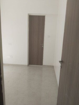 Room in 2 BHK Apartment at Alliance Vista, Vile Parle East – for Sale