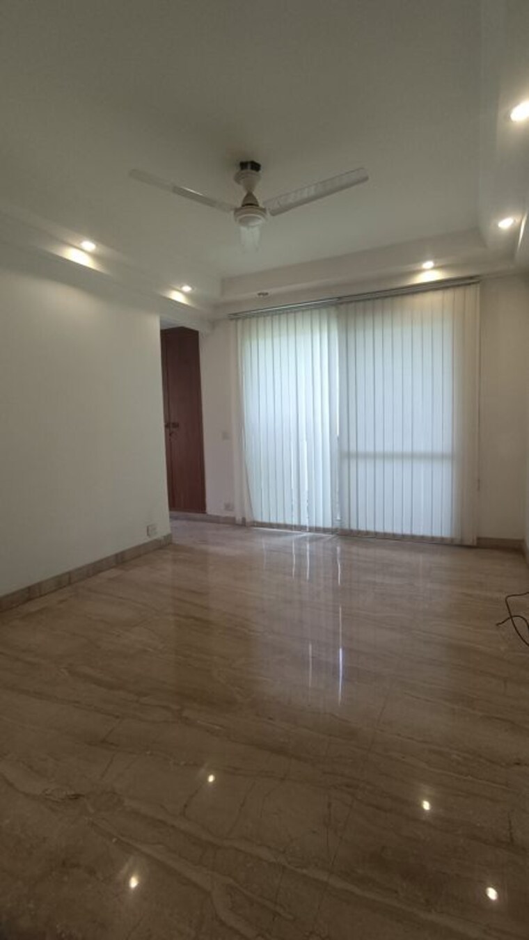 Room, geetanjali enclave 4 Bedroom 340 Sq.Yd. Builder Floor In Geetanjali Enclave Delhi 10434563