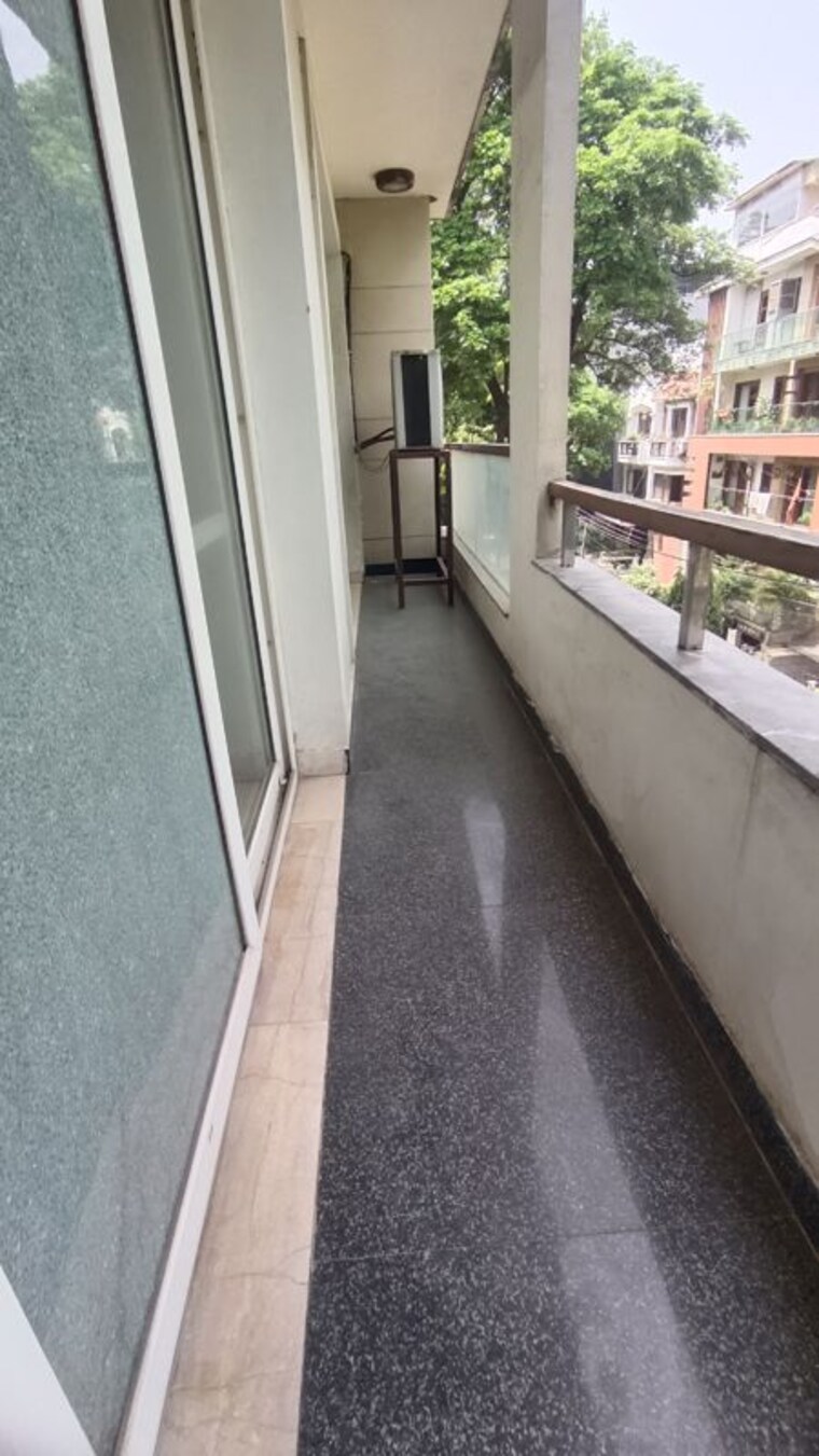 Balcony, geetanjali enclave 4 Bedroom 340 Sq.Yd. Builder Floor In Geetanjali Enclave Delhi 10434563