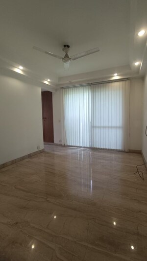 Room in 4 BHK Builder Floor at Geetanjali Enclave – for Sale