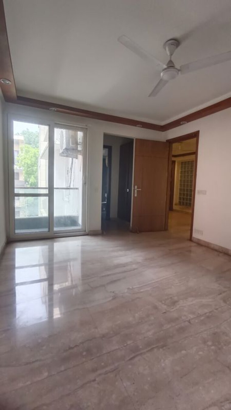 Room, geetanjali enclave 4 Bedroom 340 Sq.Yd. Builder Floor In Geetanjali Enclave Delhi 10434563