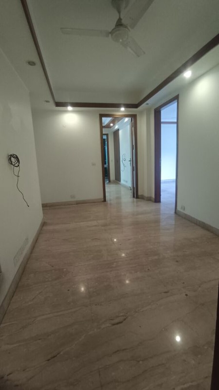 Room, geetanjali enclave 4 Bedroom 340 Sq.Yd. Builder Floor In Geetanjali Enclave Delhi 10434563