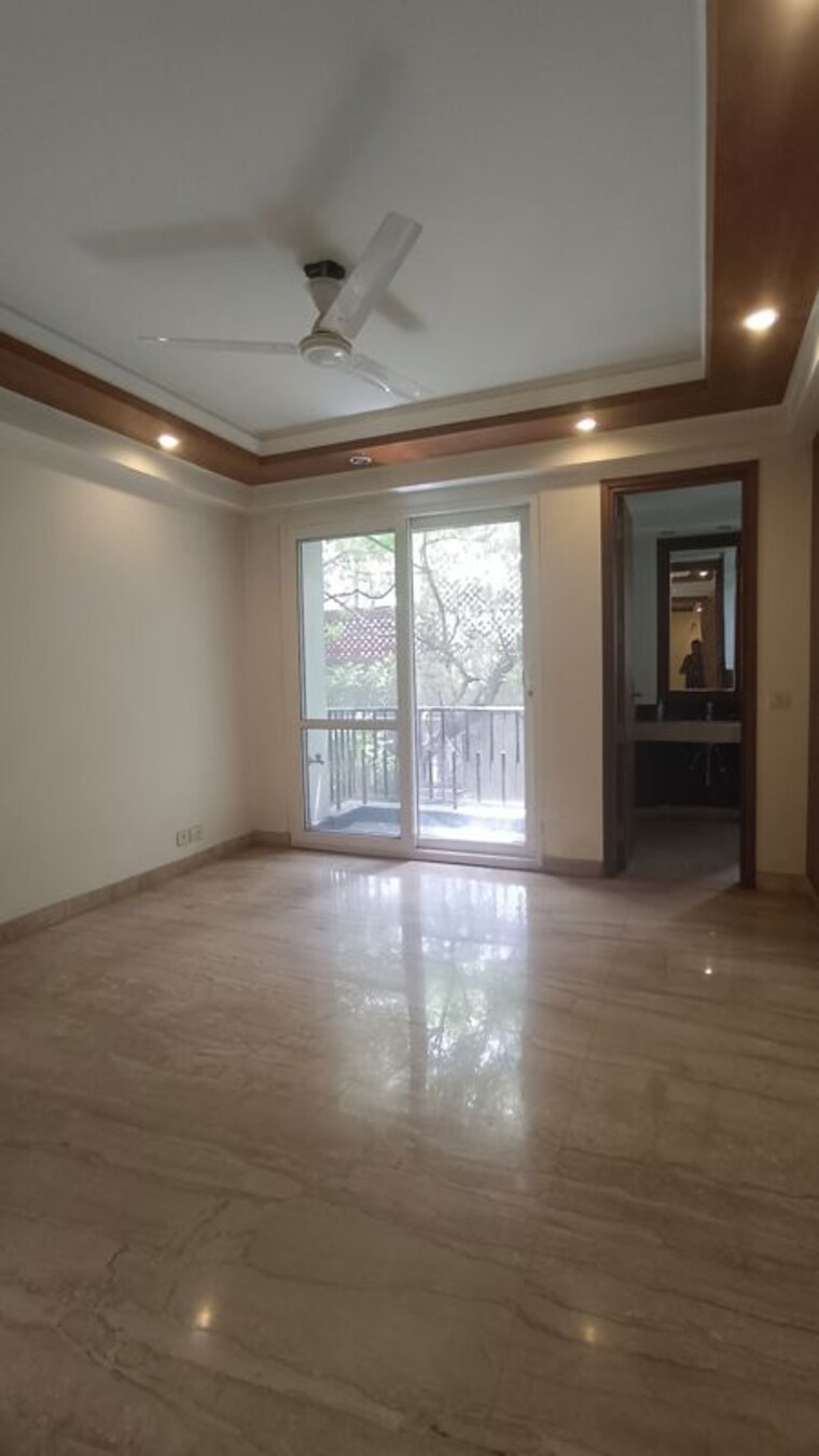 Room, geetanjali enclave 4 Bedroom 340 Sq.Yd. Builder Floor In Geetanjali Enclave Delhi 10434563