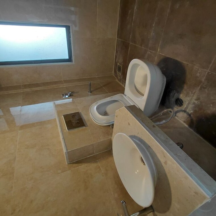 Bathroom, im-applaud-38 2 Bedroom 754 Sq.Ft. Apartment In Goregaon East Mumbai 10434566