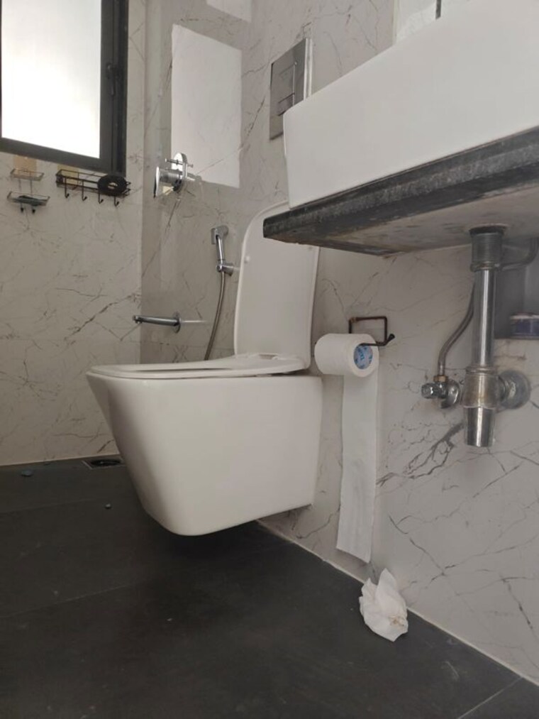 Bathroom, oshiwara 2 Bedroom 900 Sq.Ft. Apartment In Oshiwara Mumbai 10434579