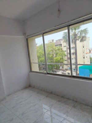 Room in 2 BHK Apartment at Oshiwara – for Rent