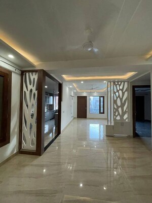 Parking in 1 BHK Apartment at Sector 21 – for Rent