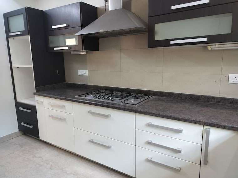 Kitchen, soami nagar 3 Bedroom 300 Sq.Yd. Builder Floor In Soami Nagar Delhi 10434597