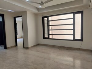 Room in 3 BHK Builder Floor at Soami Nagar – for Rent