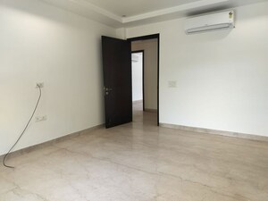 Room in 3 BHK Builder Floor at Soami Nagar – for Rent