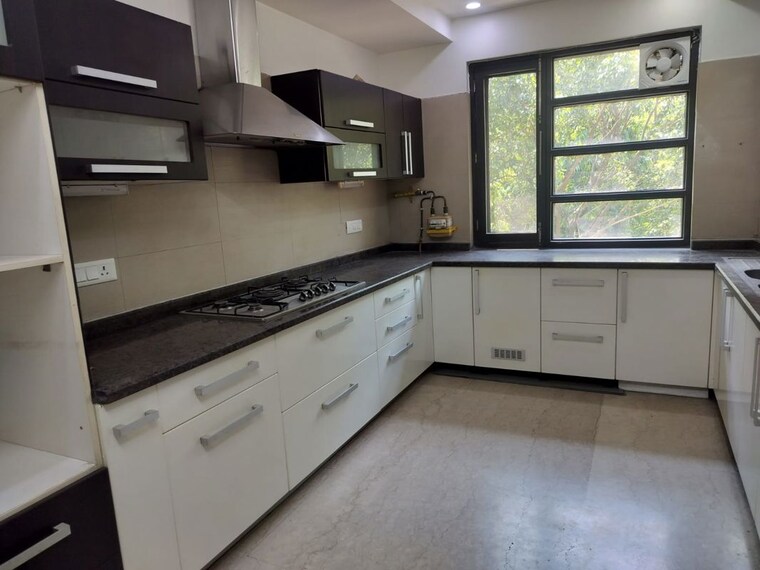 Kitchen, soami nagar 3 Bedroom 300 Sq.Yd. Builder Floor In Soami Nagar Delhi 10434597