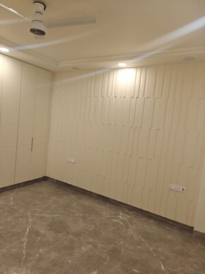 Room in 4 BHK Builder Floor at RWA Residential Society Sector 46, Sector 46 – for Sale