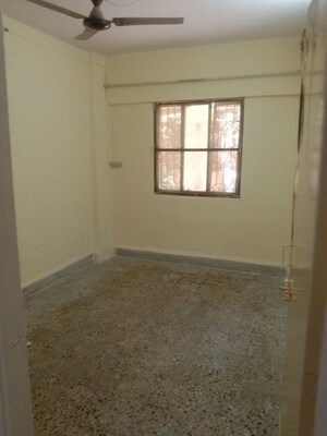 Room in 1 BHK Apartment at Saraswati Sadan CHS, Dahisar West – for Rent