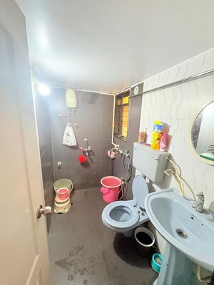 Washroom in 1.5 BHK Apartment at Lodha Casa Essenza, Dahisar East – for Rent