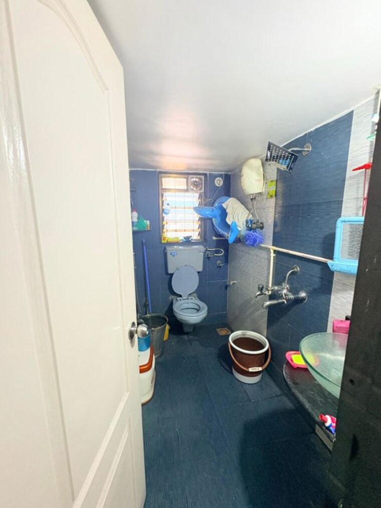 Washroom, lodha-casa-essenza 1.5 Bedroom 825 Sq.Ft. Apartment In Dahisar East Mumbai 10434645
