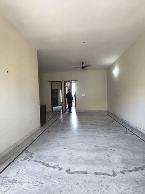 Room in 2 BHK Villa at Alaknanda Maxxus Eden Estate, Ghazipur – for Rent
