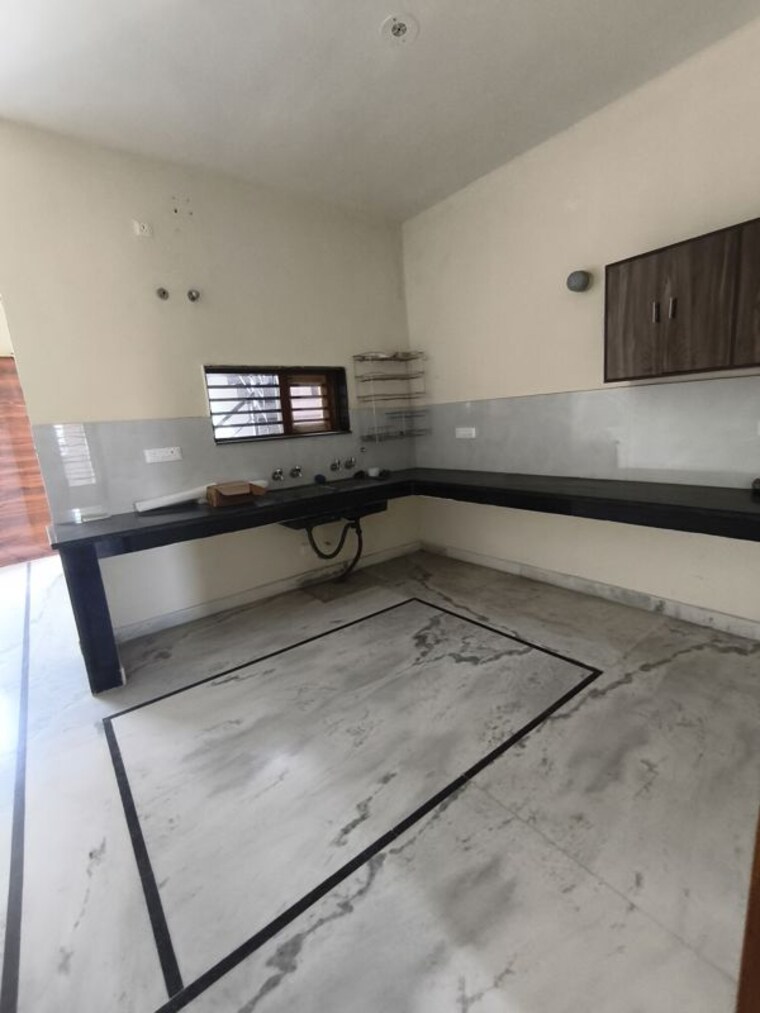 Kitchen, alaknanda-maxxus-eden-estate 2 Bedroom 130 Sq.Yd. Villa In Ghazipur Zirakpur 10434646