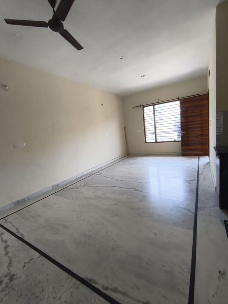 Room, alaknanda-maxxus-eden-estate 2 Bedroom 130 Sq.Yd. Villa In Ghazipur Zirakpur 10434646