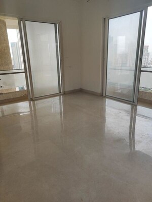 Room in 3 BHK Apartment at Indiabulls Sky Forest, Lower Parel – for Rent