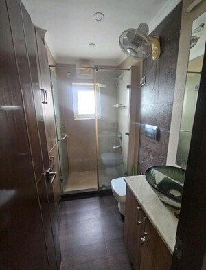 Bathroom in 4 BHK Apartment at DLF Belvedere Towers, Sector 24 – for Rent