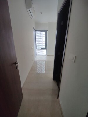 Building Lobby in 3 BHK Apartment at Piramal Mahalaxmi, Mahalaxmi – for Rent