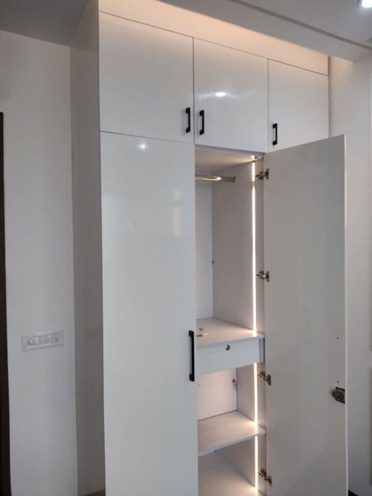 Bedroom, krisumi-waterfall-residences  2556 Sq.Ft. Apartment In Sector 36a Gurgaon 10434697