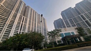 4 BHK Apartment – Exterior View View at DLF The Crest, Sector 54 - for Rent