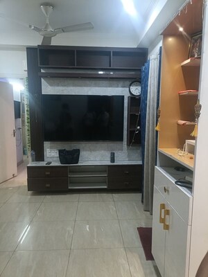 Furnished Amenities in 2 BHK Apartment at Gaur City 7th Avenue, Sector 4 Greater Noida – for Rent